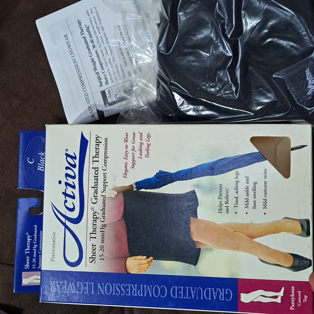 Pantyhose,Control Top Sheer Therapy Compression Stockings 15-20mmHg